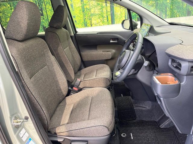 TOYOTA SIENTA HYBRID 2022