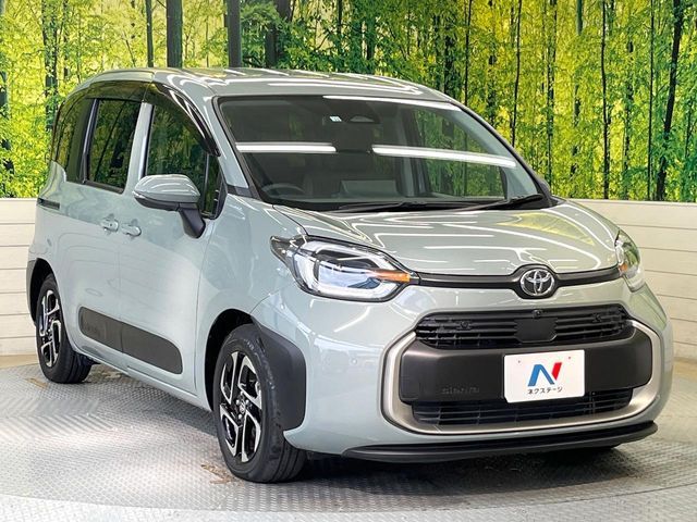 TOYOTA SIENTA HYBRID 2022