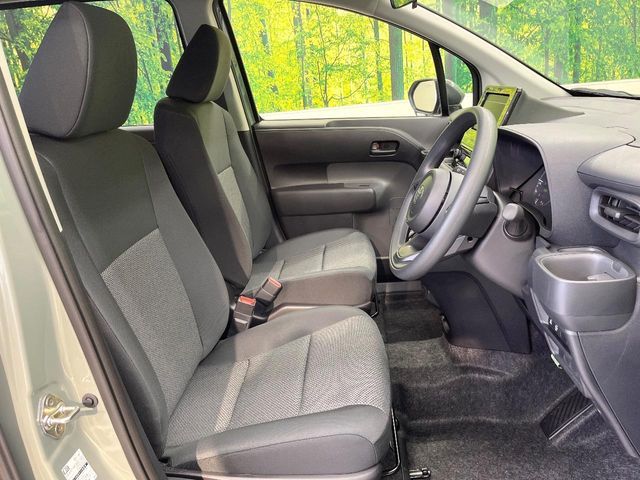 TOYOTA SIENTA HYBRID 2025