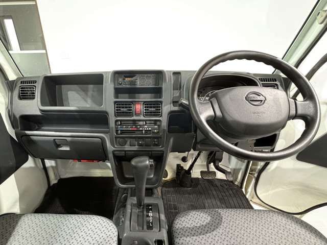 NISSAN NT100 CLIPPER 4WD 2014