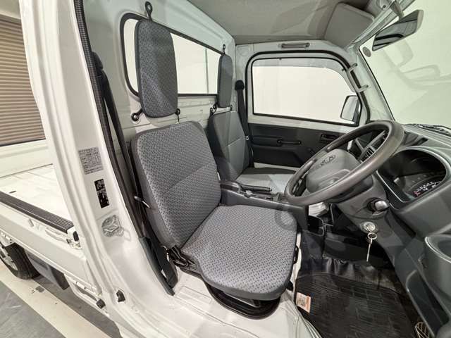 NISSAN NT100 CLIPPER 4WD 2014