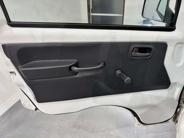 NISSAN NT100 CLIPPER 4WD 2014