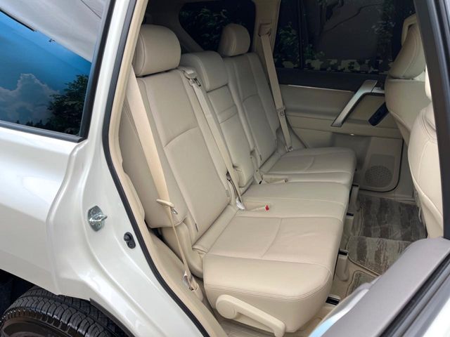 TOYOTA LANDCRUISER PRADO 2023