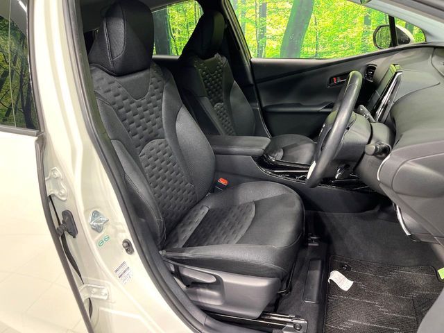 TOYOTA PRIUS PHV 2017