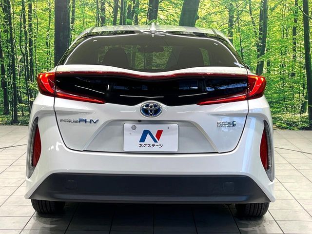 TOYOTA PRIUS PHV 2017