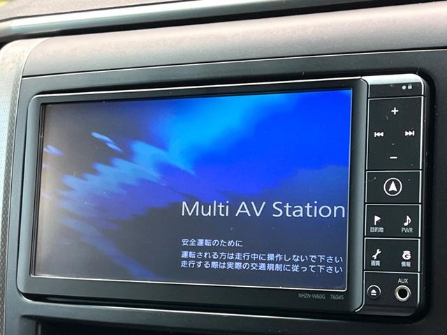 TOYOTA VELLFIRE 2010