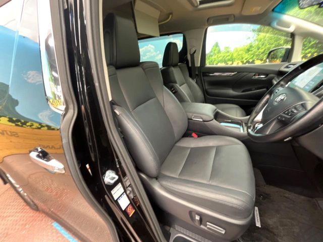 TOYOTA ALPHARD hybrid 4WD 2021