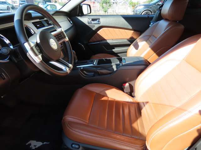 FORD FORD MUSTANG 2012