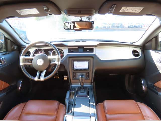 FORD FORD MUSTANG 2012