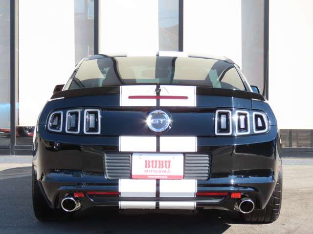 FORD FORD MUSTANG 2012