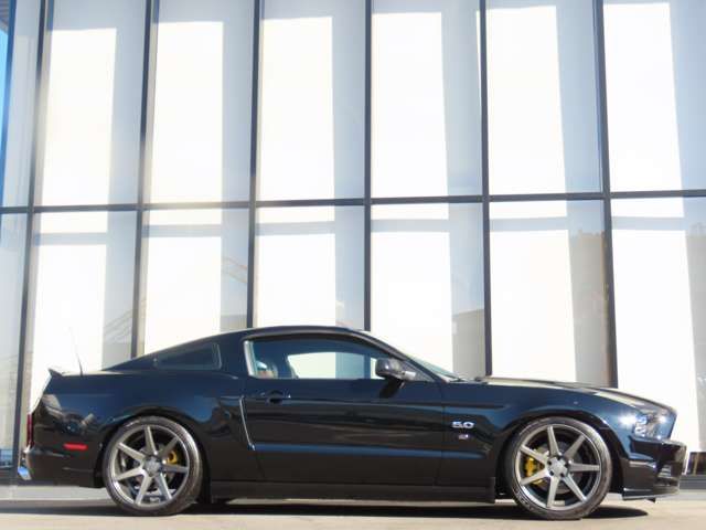 FORD FORD MUSTANG 2012