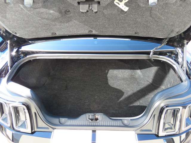 FORD FORD MUSTANG 2012