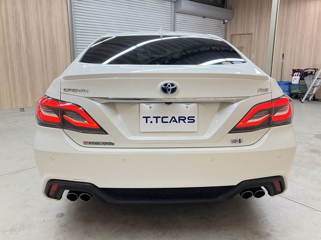 TOYOTA CROWN sedan hybrid 2019