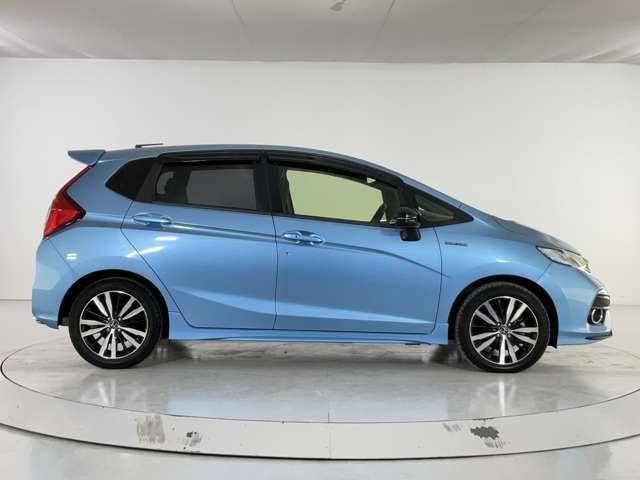HONDA FIT HYBRID 2017