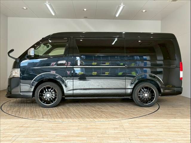 TOYOTA HIACE van 2WD 2022