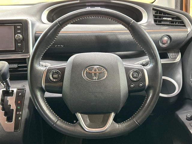 TOYOTA SIENTA 2017