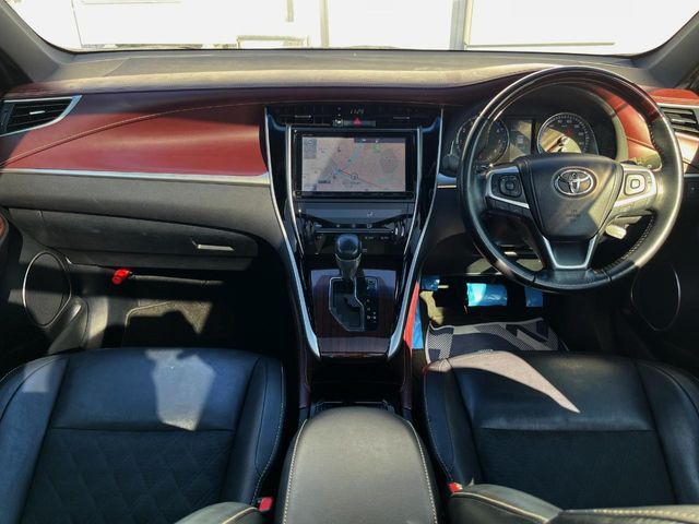 TOYOTA HARRIER 2WD 2015