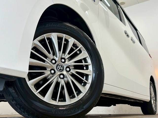 TOYOTA ALPHARD hybrid 4WD 2018