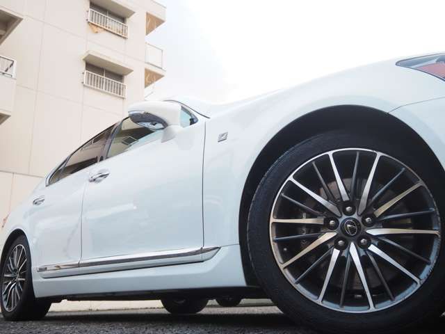 TOYOTA LEXUS LS600h 2012