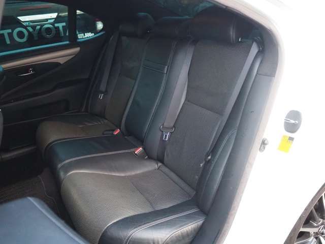 TOYOTA LEXUS LS600h 2012