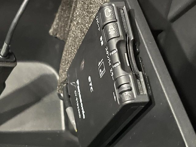 HONDA VEZEL HYBRID 2015