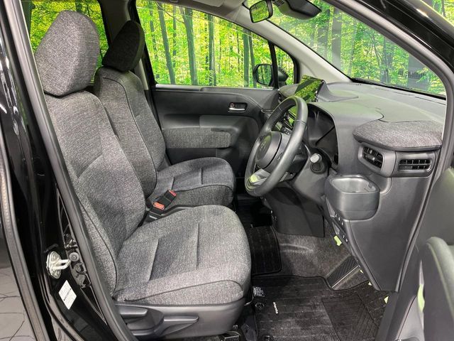 TOYOTA SIENTA HYBRID 2022