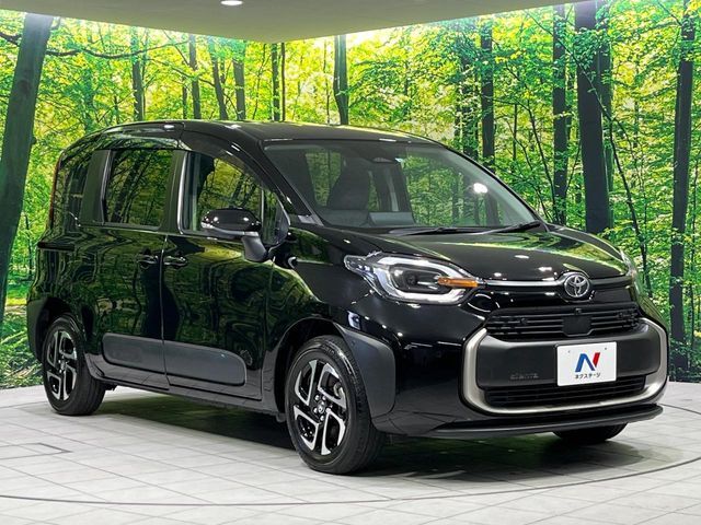 TOYOTA SIENTA HYBRID 2022