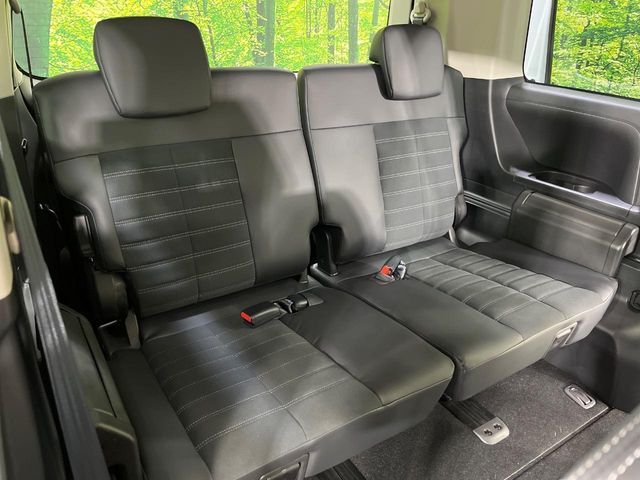 MITSUBISHI DELICA D:5 4WD 2025