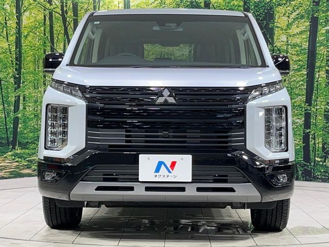 MITSUBISHI DELICA D:5 4WD 2025