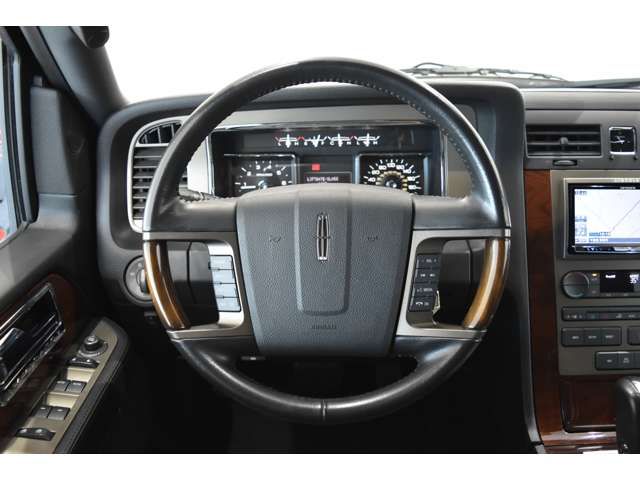 LINCOLN LINCOLN NAVIGATER 4WD 2014