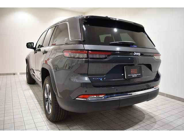 JEEP JEEP GRAND CHEROKEE 2023