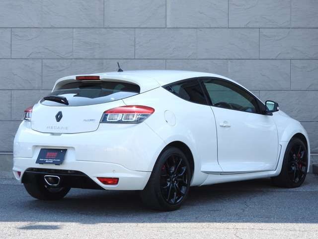 RENAULT RENAULT MEGANE hatchback 2017