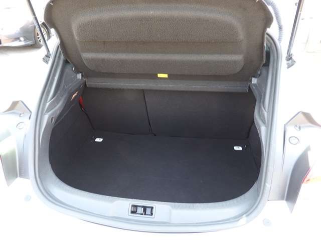 RENAULT RENAULT MEGANE hatchback 2017