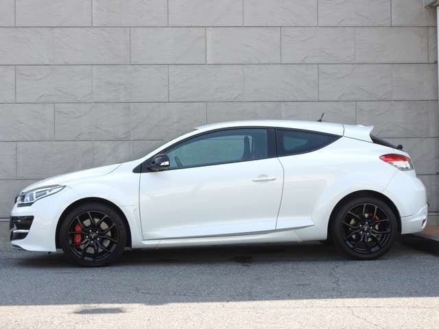 RENAULT RENAULT MEGANE hatchback 2017