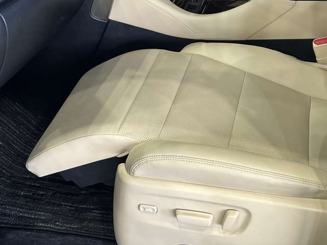 TOYOTA ALPHARD hybrid 4WD 2020