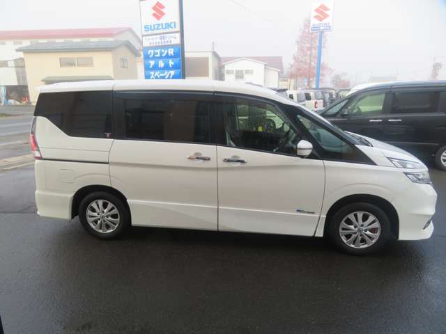 NISSAN SERENA  S-HYBRID 4WD 2017
