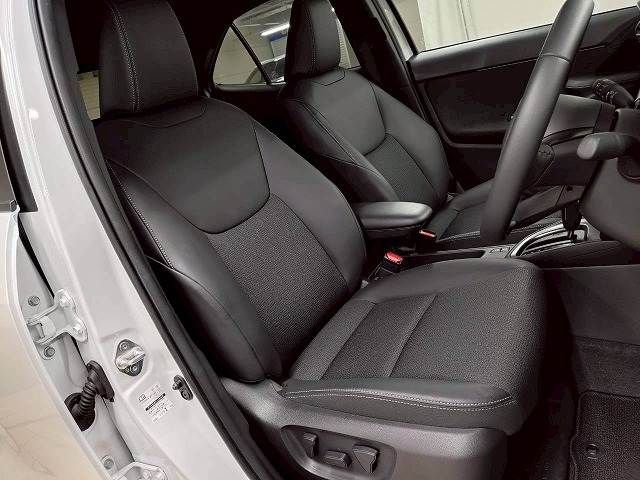 TOYOTA YARIS CROSS HYBRID 2025