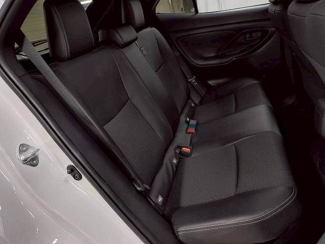 TOYOTA YARIS CROSS HYBRID 2025