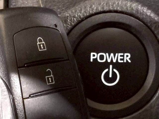 TOYOTA YARIS CROSS HYBRID 2025