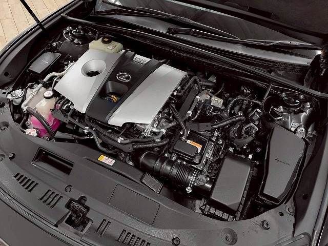 TOYOTA LEXUS ES300h 2019