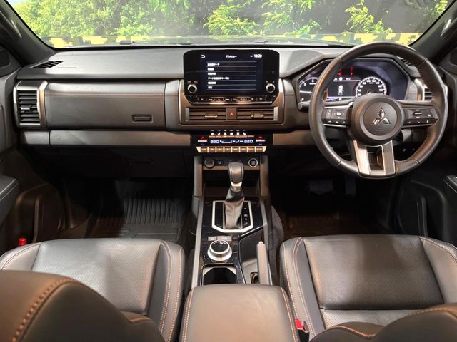 MITSUBISHI TRITON 2025