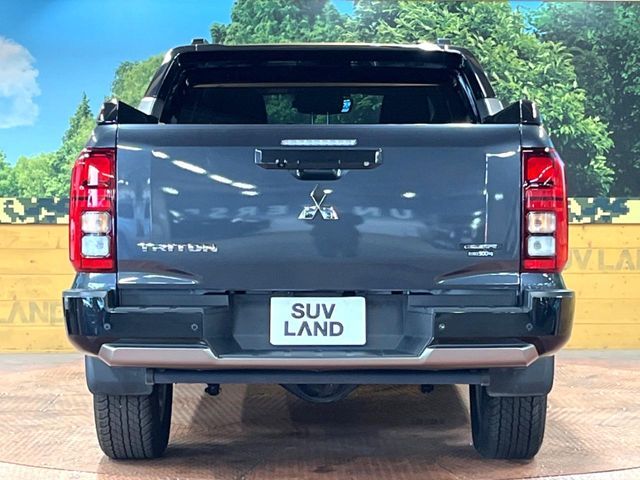 MITSUBISHI TRITON 2025