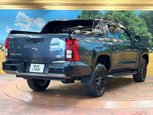 MITSUBISHI TRITON 2025