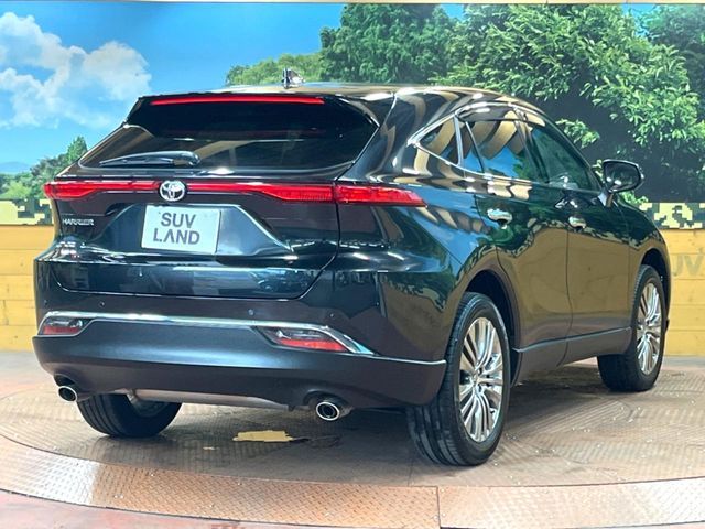 TOYOTA HARRIER 2WD 2022