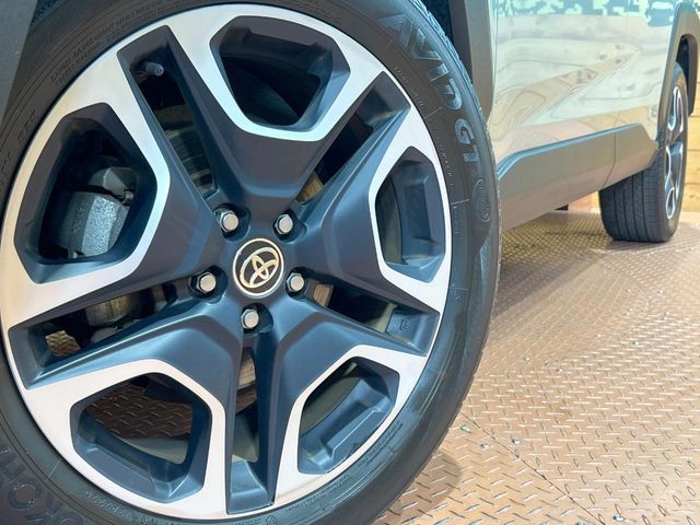 TOYOTA RAV4 4WD 2020