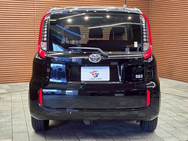 TOYOTA SIENTA HYBRID 2022