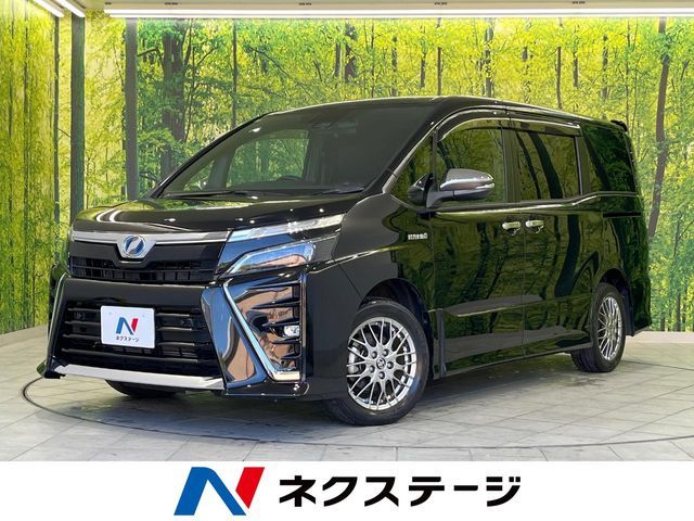 TOYOTA VOXY HYBRID 2019