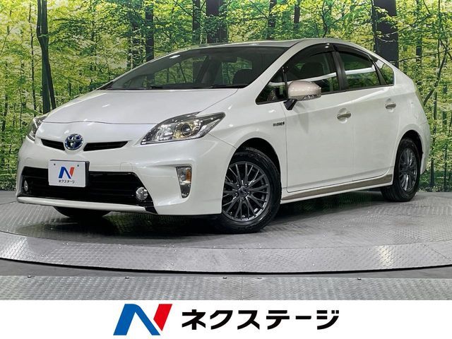 TOYOTA PRIUS 2014