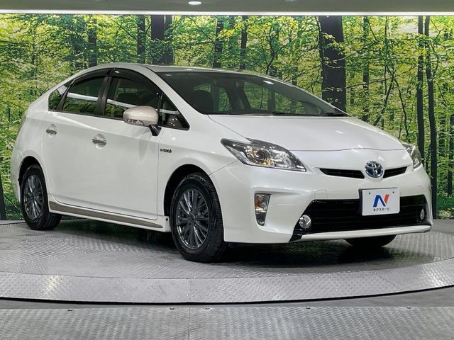 TOYOTA PRIUS 2014