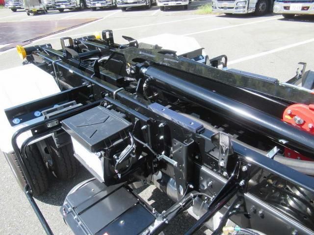 MITSUBISHI FUSOU FIGHTER 2025